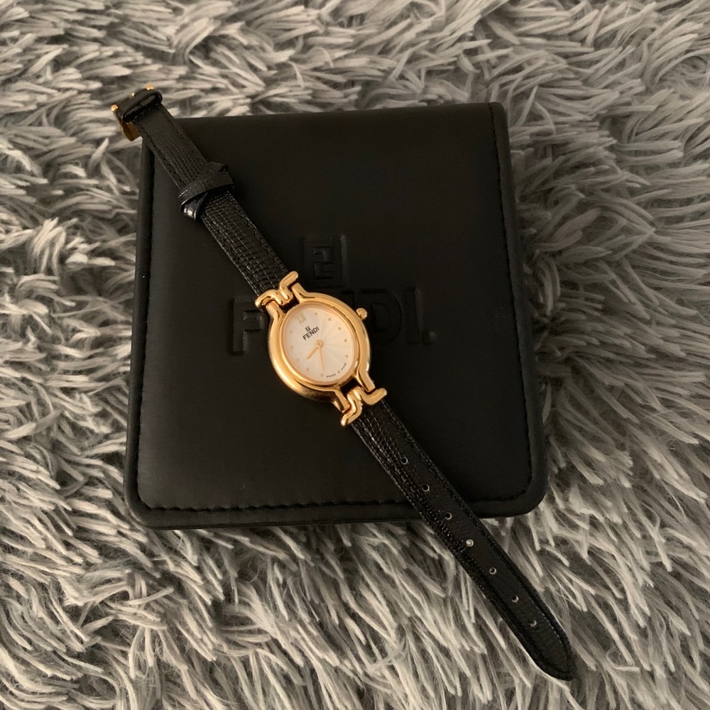 Fendi Orologi Leather Watch View 5
